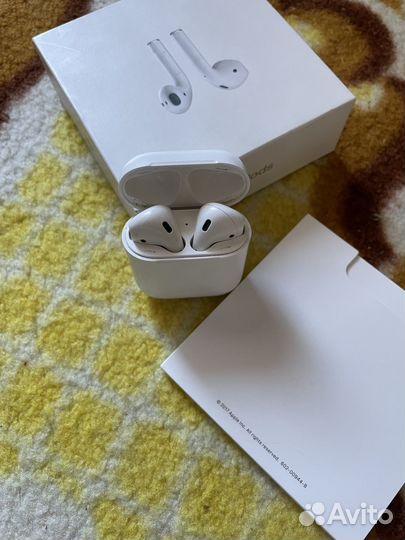 Apple AirPods