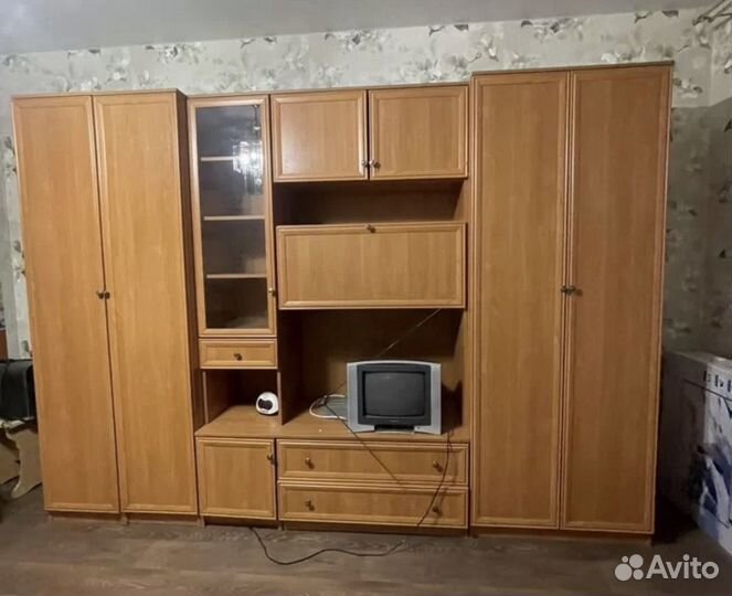 Стенка в гостиную