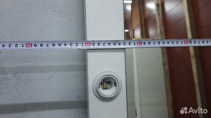 Гримерное зеркало с лампочками