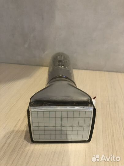 Электронно-лучевая трубка 8Л06И