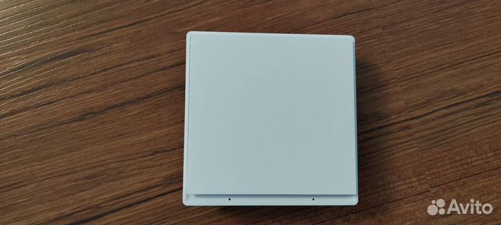 Умный настенный выключатель