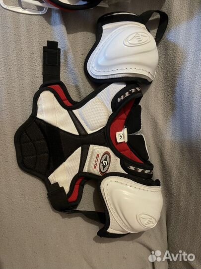 Нагрудник хоккейный