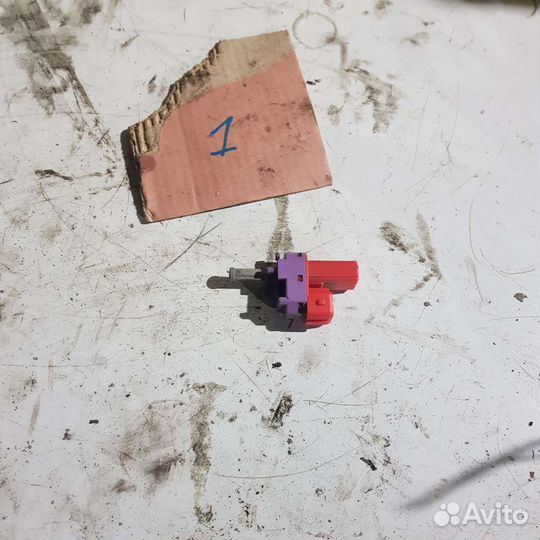 Концевик педали ford focus 1 1.8