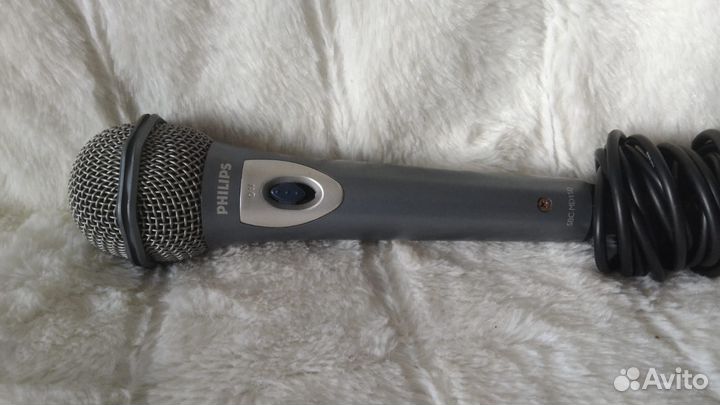 Микрофон для караоке проводной