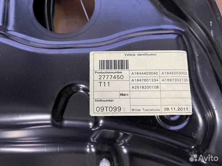 Задний стеклоподъемник левый mercedes w164 gl164 m