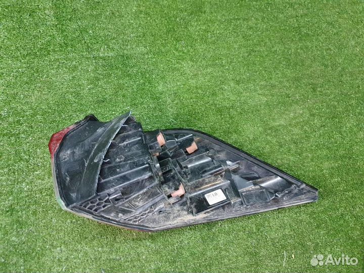 Фонарь левый внешний Toyota RAV4 5 XA50 (2018-н.в