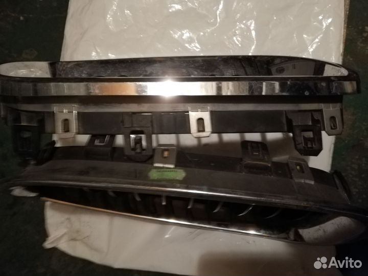 Решетка радиатора BMW E 60 /61 оригинал