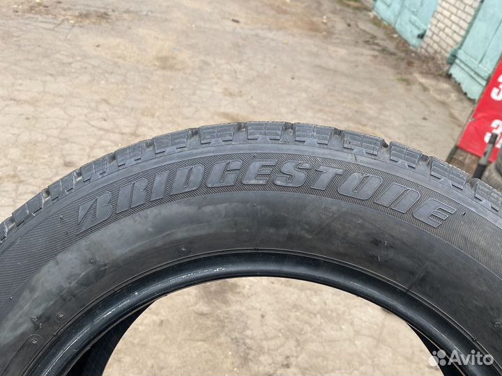 Bridgestone Blizzak Revo GZ 215/60 R16 95Q