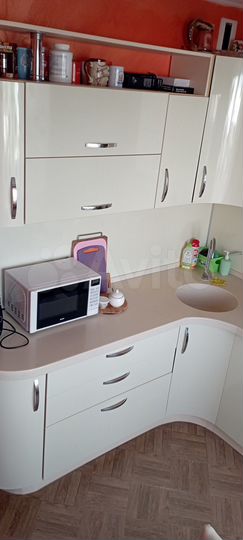 2-к. квартира, 53 м², 4/10 эт.