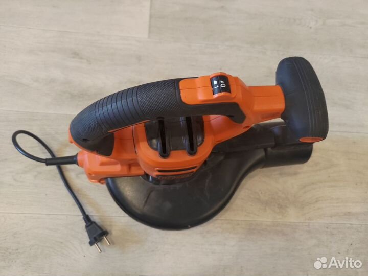 Садовый воздуходув/пылесос Black+Decker beblv301