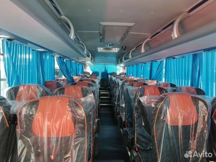 Туристический автобус Yutong ZK6938HB9, 2023