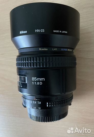 Объектив Nikon 85mm