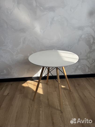 Кухонный стол