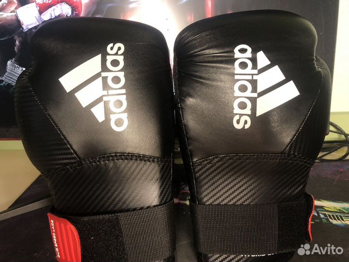 Боксерские перчатки adidas hybrid 250 14oz