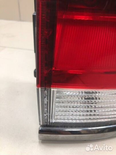 Фонарь наружный правый Toyota Land Cruiser