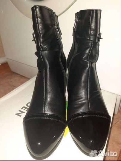 Ботинки. 39