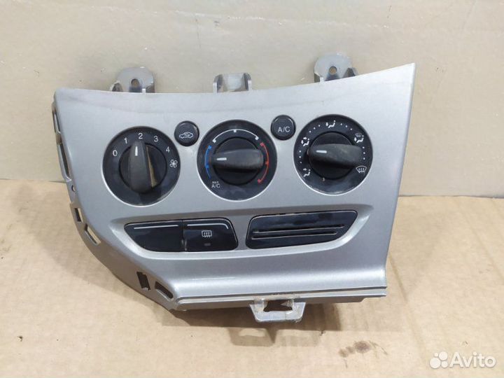 Блок управления климатической установкой Ford