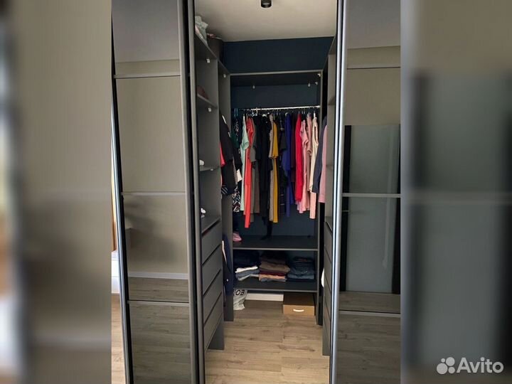 Шкафы гардеробные