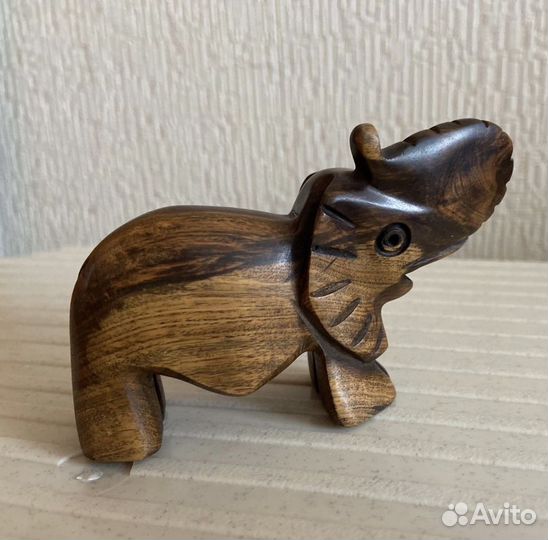 Слон фигурка железное дерево Доминикана