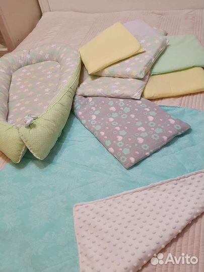 Комплект в детскую кроватку с бортиками