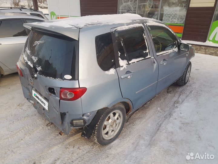 Mazda Demio 1.4 AT, 2004, битый, 120 000 км