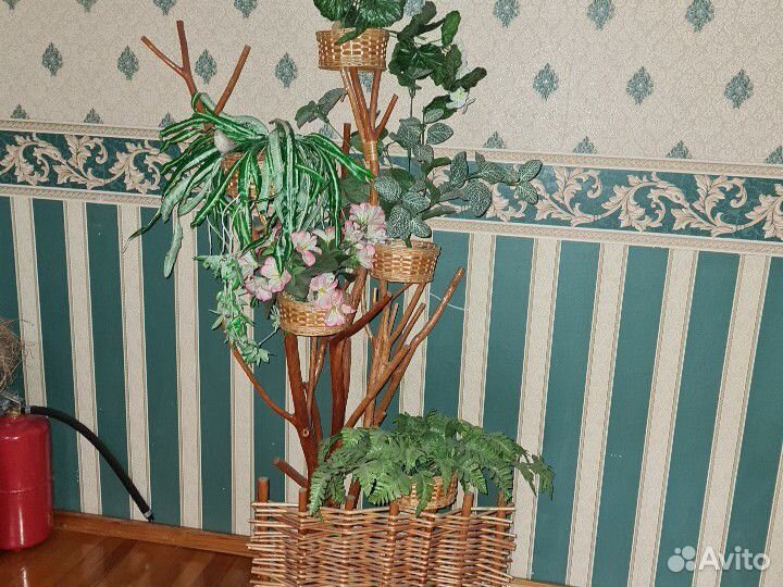 Панно подставка для цветов