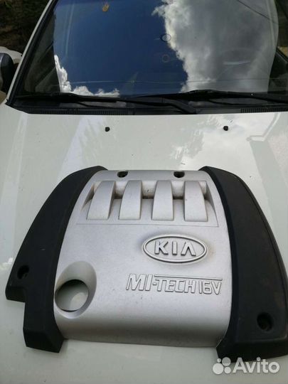 Декоративная накладка на двигатель киа