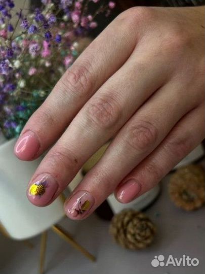 Нужна модель на маникюр