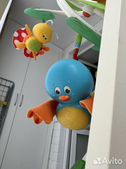 Музыкальный мобиль на кроватку