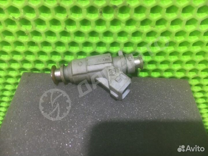 Топливная форсунка Mercedes-Benz E W210