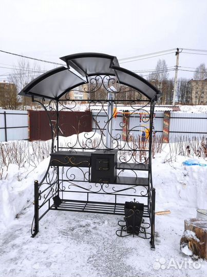 Мангал с навесом
