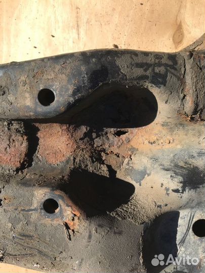 Балка передняя Mitsubishi Lancer