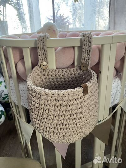 Подвесная корзинка на кроватку