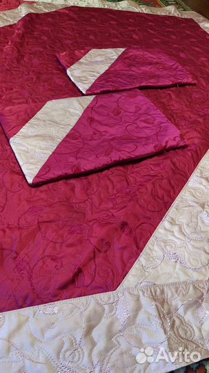 Покрывало с наволочками