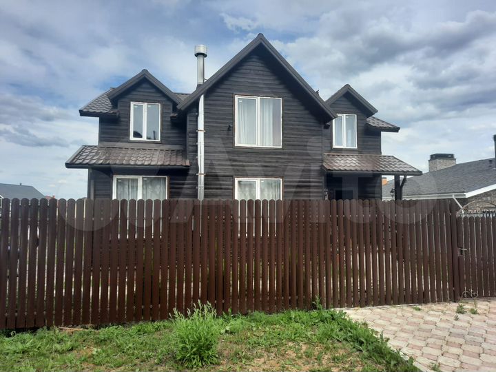 Коттедж 177 м² на участке 8 сот.