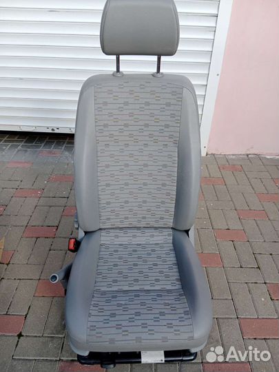 Передние сидения от volkswagen transporter t5