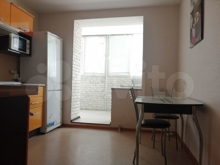 1-к. квартира, 40 м², 8/17 эт.