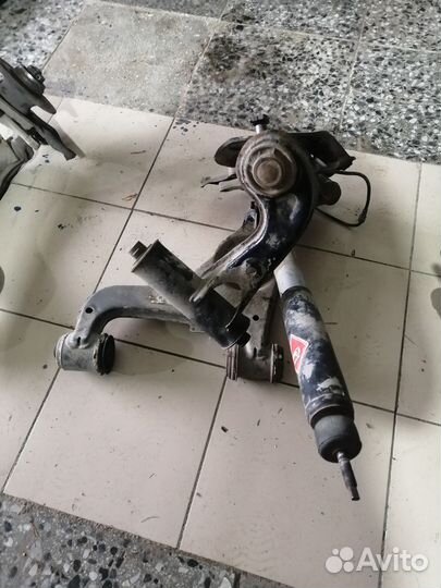 Поворотный кулак Mercedes benz w210