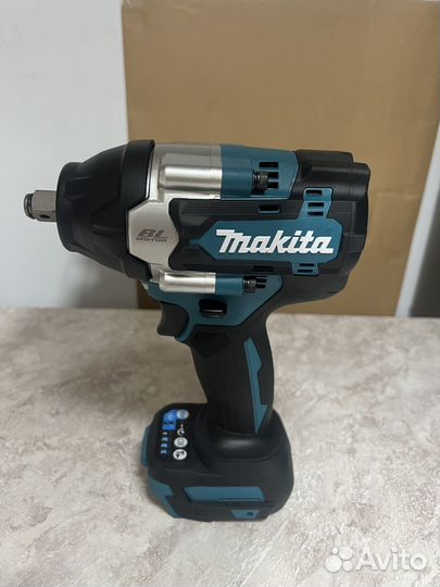 Аккумуляторный ударный гайковерт Makita DTW700Z