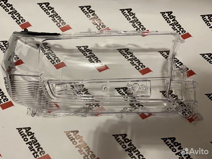 Новые стекла фар Toyota LC200 16-21 дефект