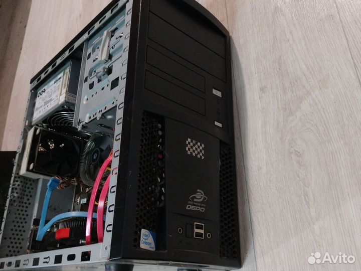 Материнская плата с процессором и памятью