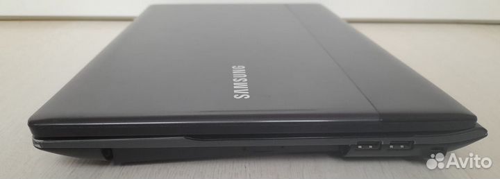 Ноутбук Samsung np300e5c-u06ru