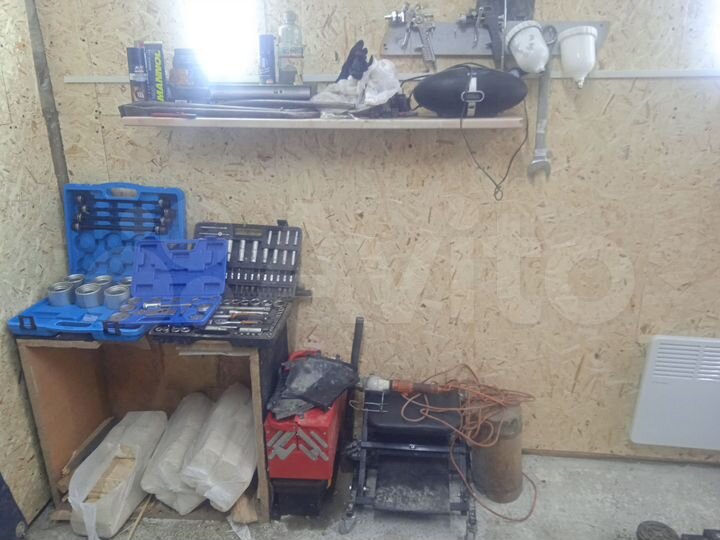 Гараж, > 30 м²