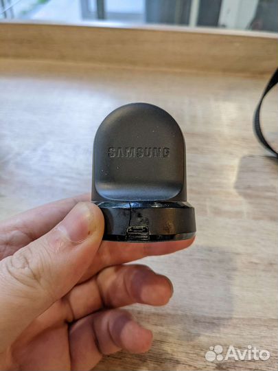 Зарядное устройство Galaxy Watch EP-YO805 бу