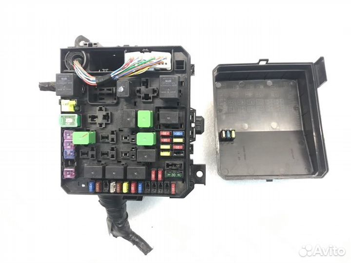 Блок предохранителей Mitsubishi Lancer 10 хетчбек