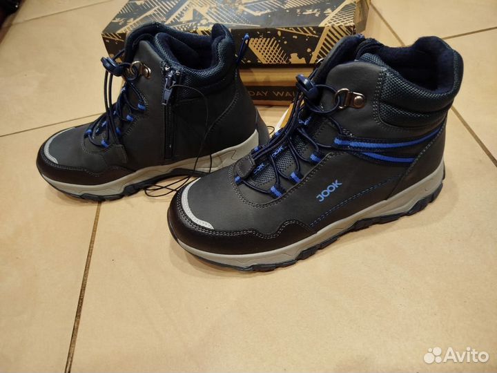 Новые демисезонные ботинки 36