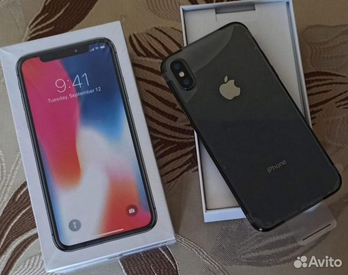 iPhone X, 64 ГБ