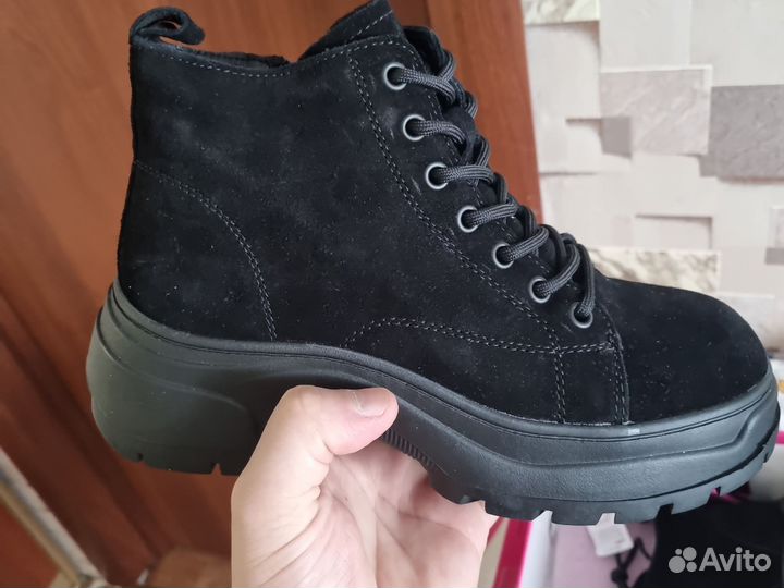 Ботинки женские