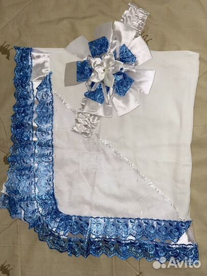 Конверт на выписку, шапочки, пинетки, царапки б/у