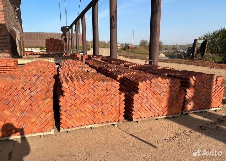 Строительный кирпич